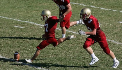 开云官网-德甲争冠战之夜，加维大场面先生