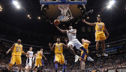 开云APP-乌拉圭打穿韩国，维尼修斯在欧冠淘汰赛接管比赛，足球世界的两种暴力美学