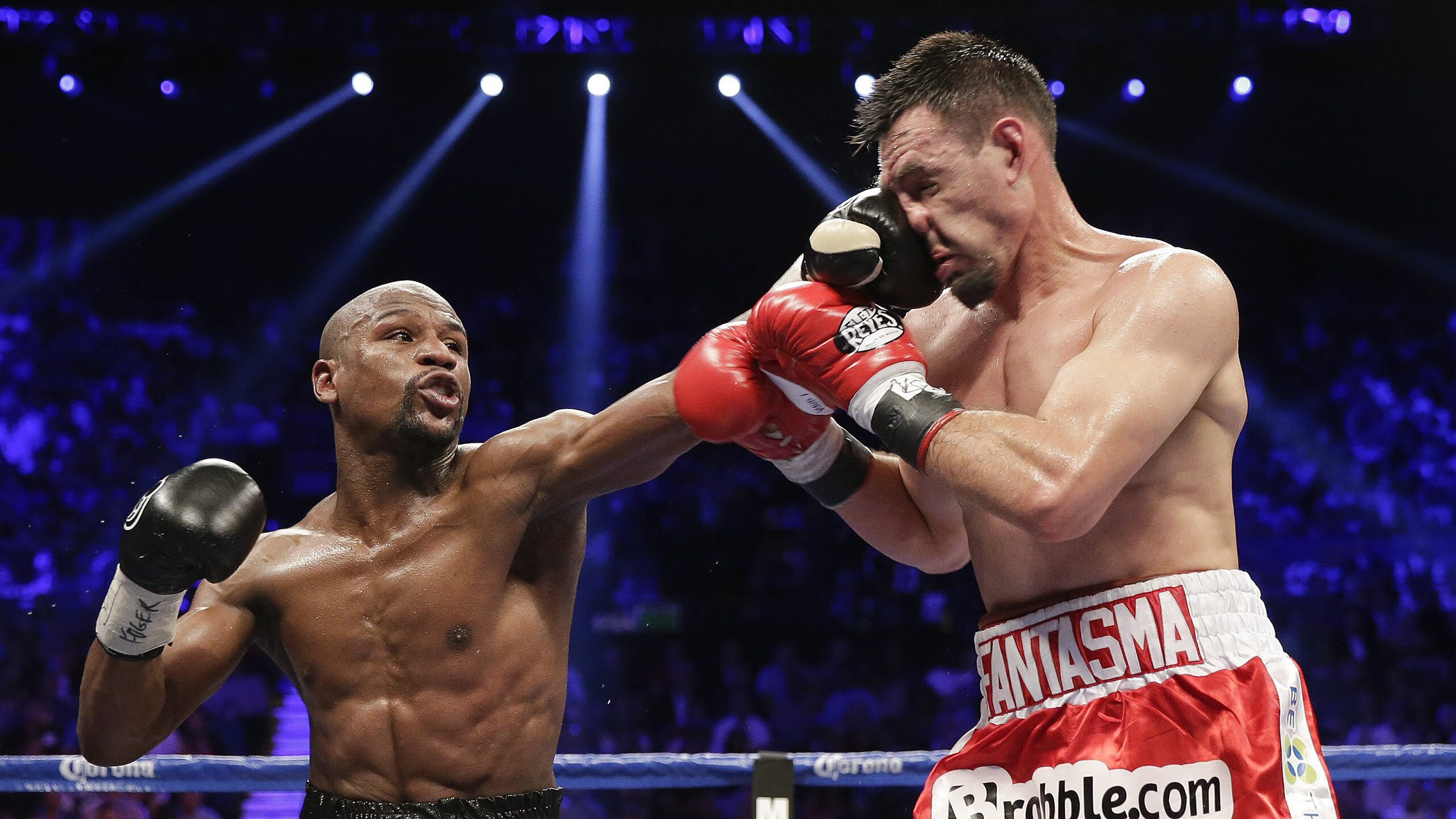 三笘薰扛起全队，F1年度争冠之夜背后的团队灵魂